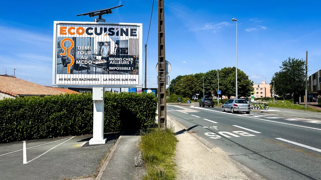 Enseigne permanente Ecocuisine installée par Sodicos à La Roche-sur-Yon