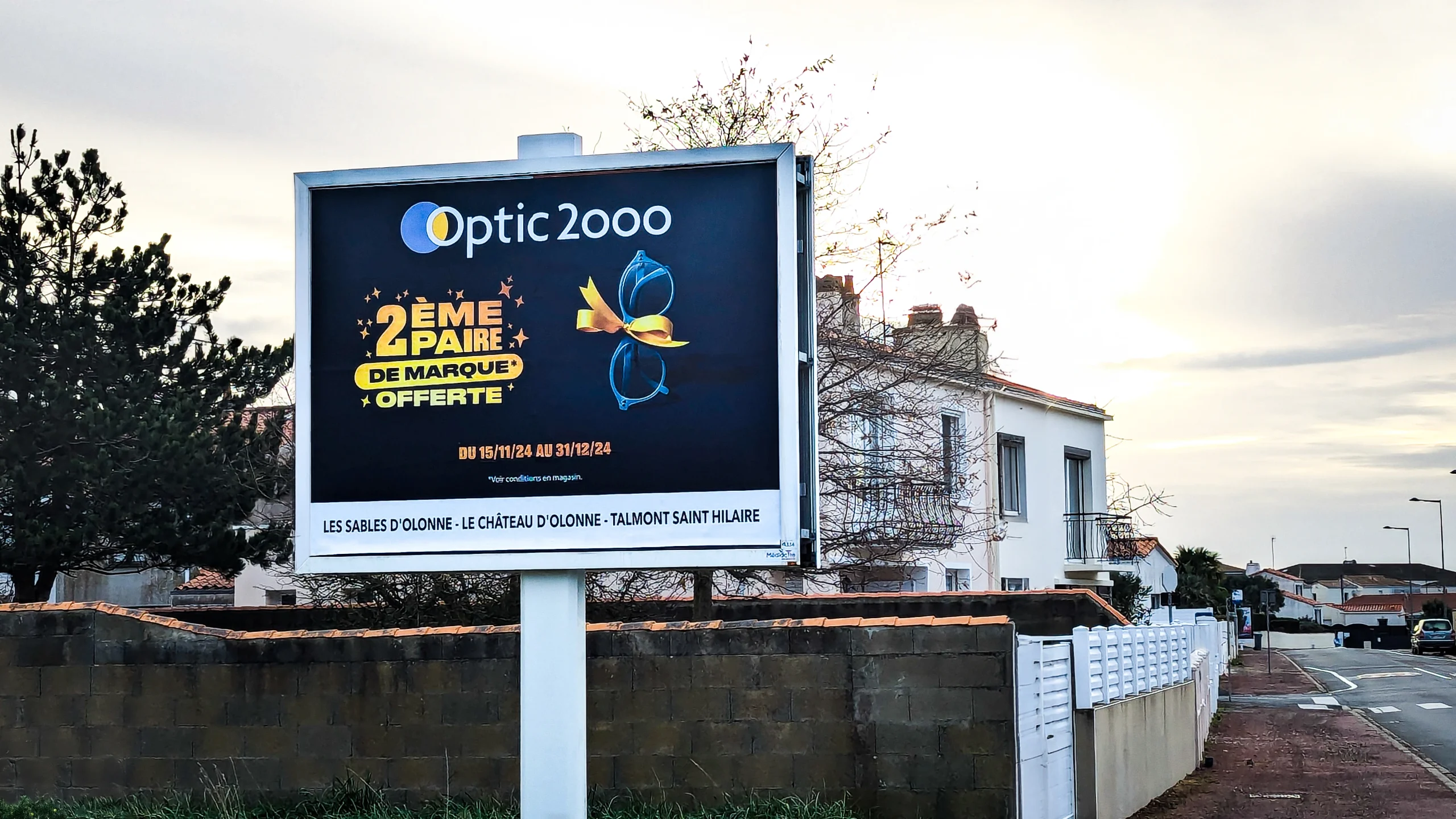 publicité extérieure Optique 2000 Sables-d’Olonne — enseigne grand format Sodicos