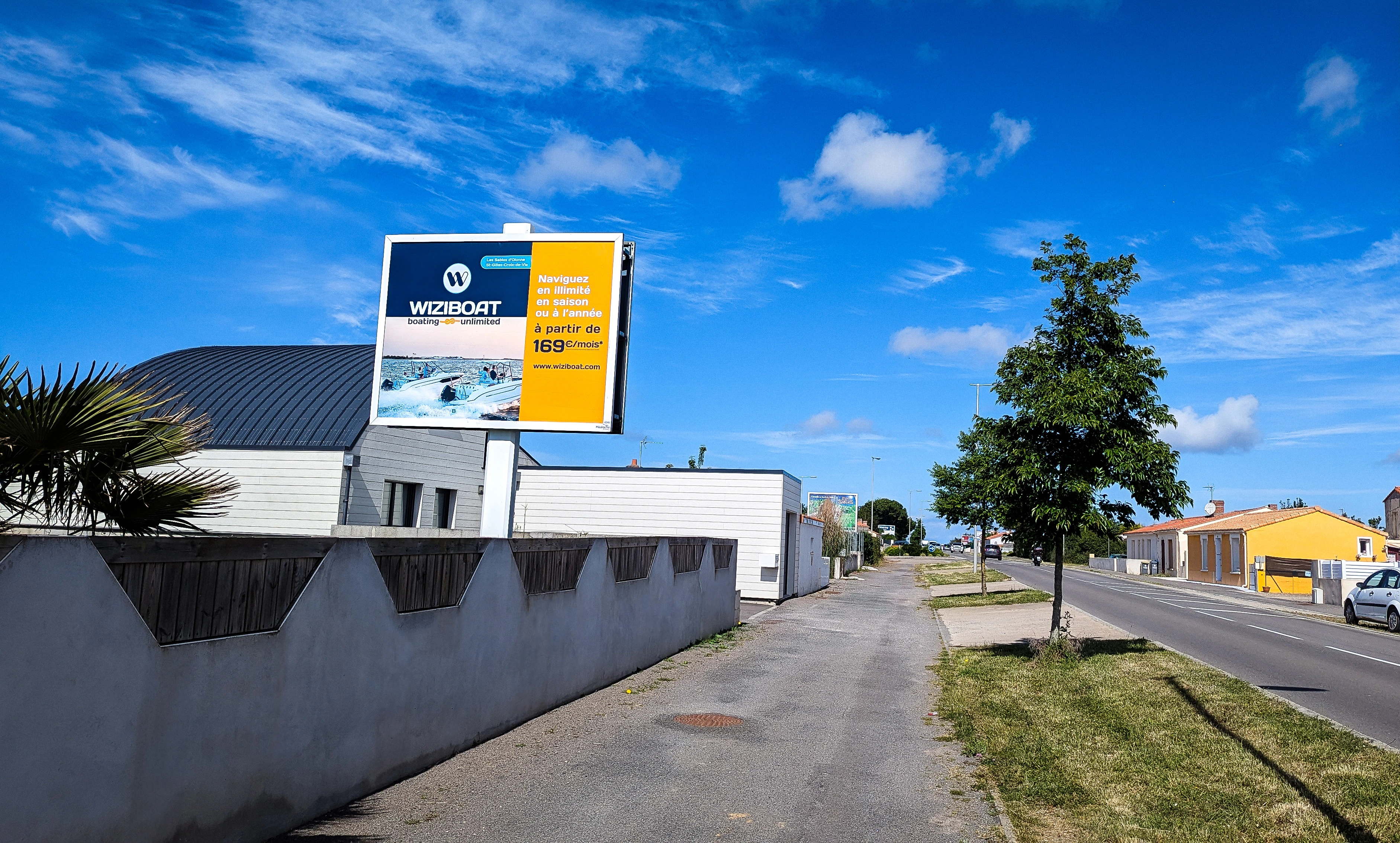 panneau-affichage-publicitaire-4x3-campagne-affichage-temporaire-ville