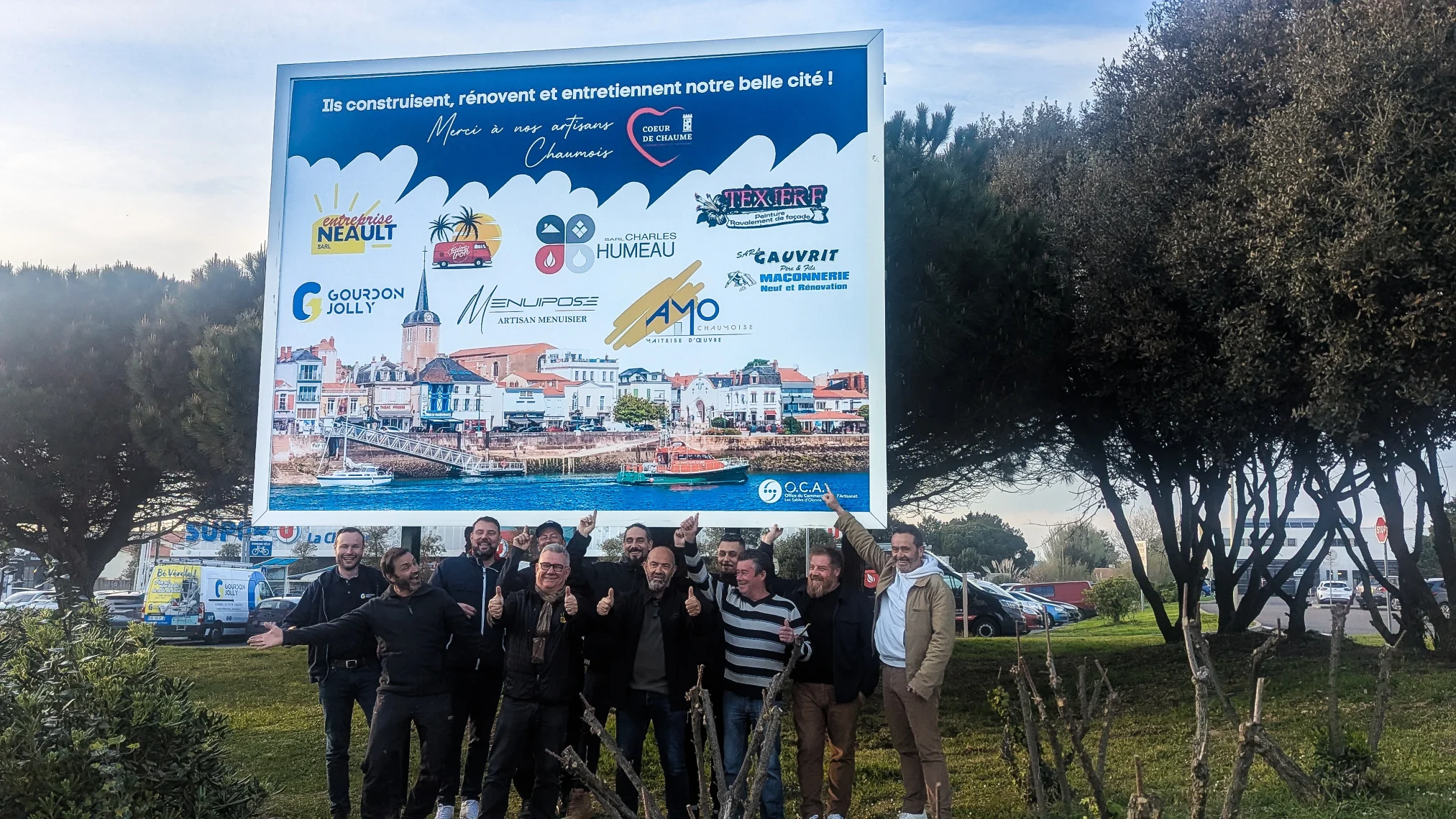 Campagne d’affichage sur-mesure local mettant en avant des artisans et entreprises locales en Vendée à la Chaume